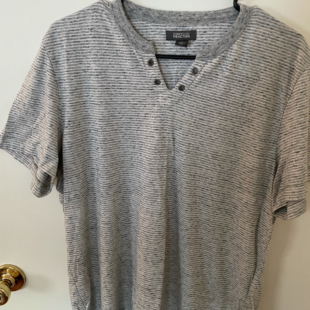 Kenneth Cole "Reaction" Henley Style T Shirt